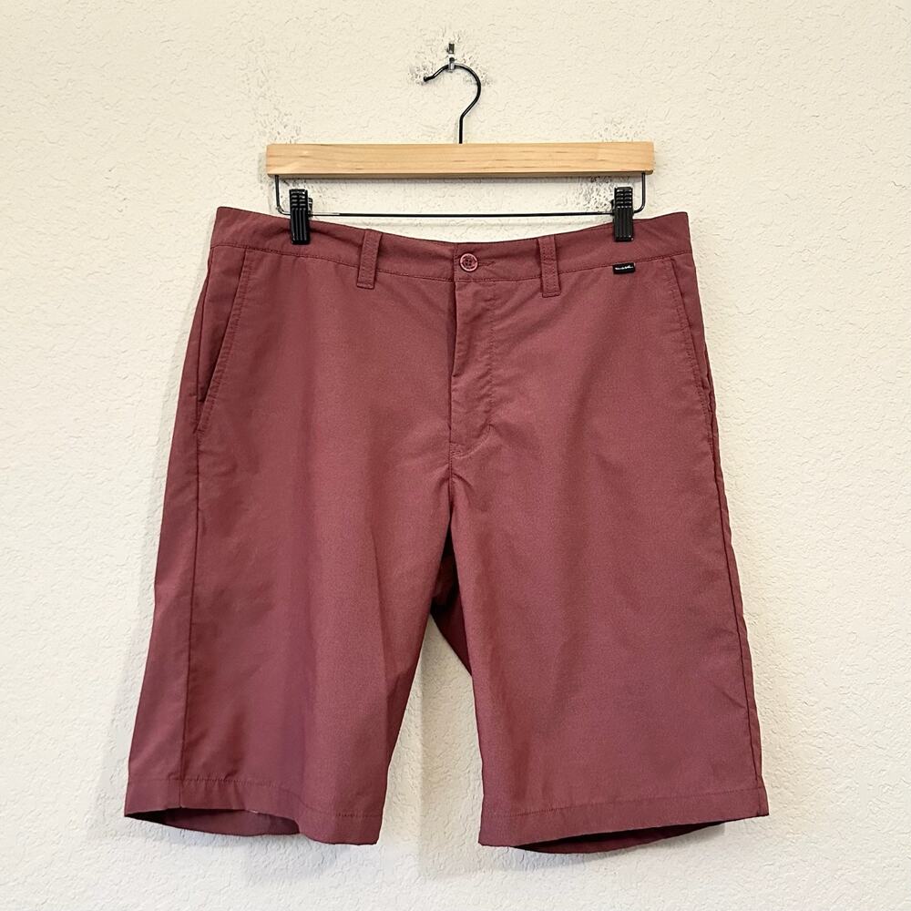 TRAVIS MATHEW Golf Shorts Burgundy Stretch Performance Sports Chino
